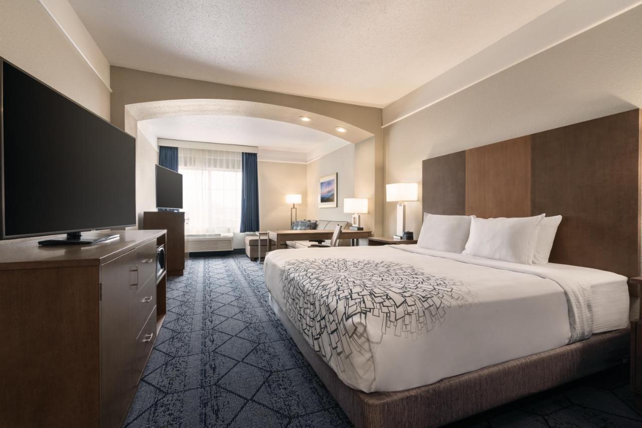 La Quinta Inn And Suites By Wyndham At Watiki Waterpark Rapid City Ngoại thất bức ảnh