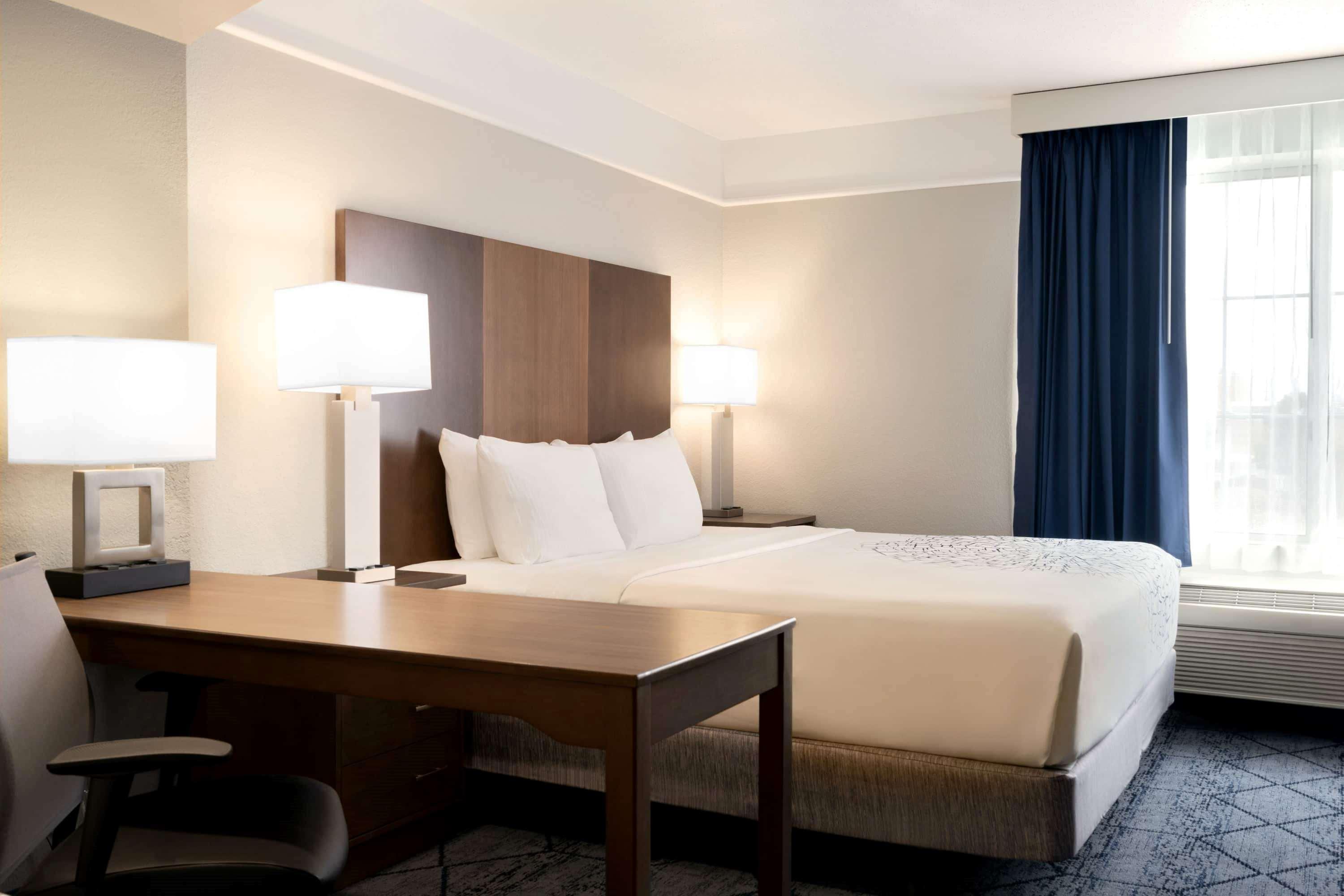 La Quinta Inn And Suites By Wyndham At Watiki Waterpark Rapid City Ngoại thất bức ảnh