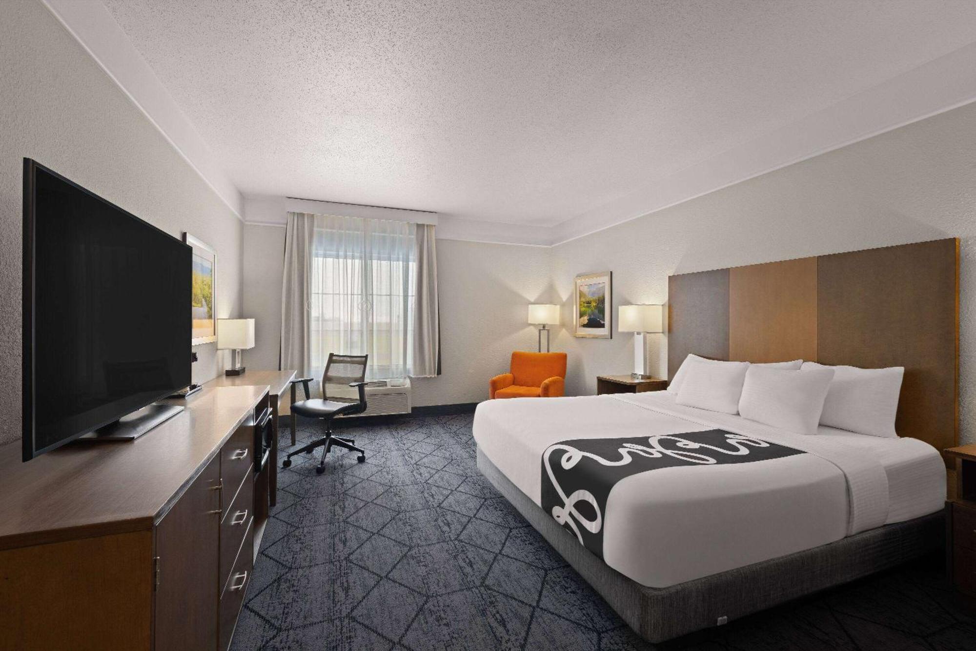 La Quinta Inn And Suites By Wyndham At Watiki Waterpark Rapid City Ngoại thất bức ảnh
