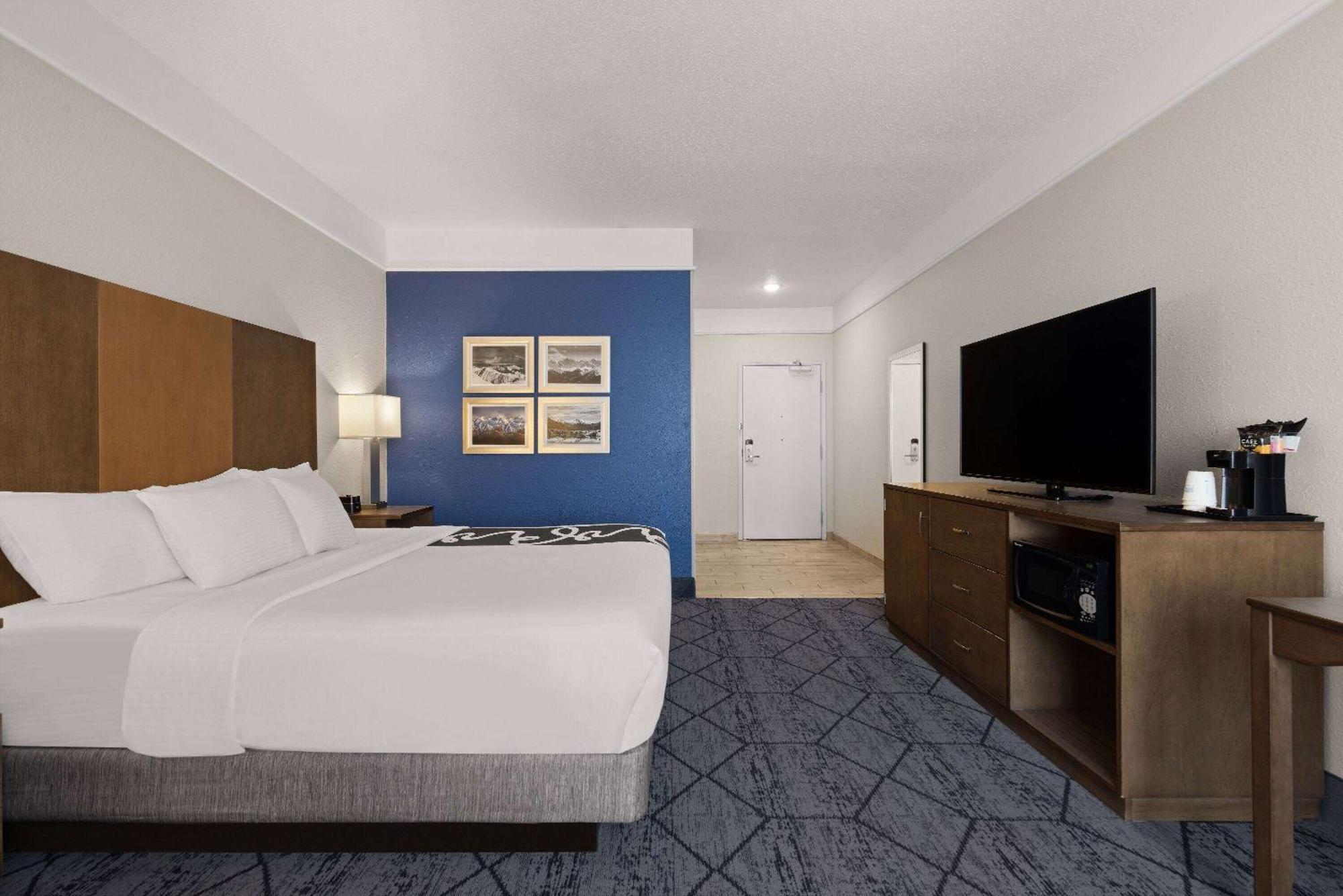 La Quinta Inn And Suites By Wyndham At Watiki Waterpark Rapid City Ngoại thất bức ảnh