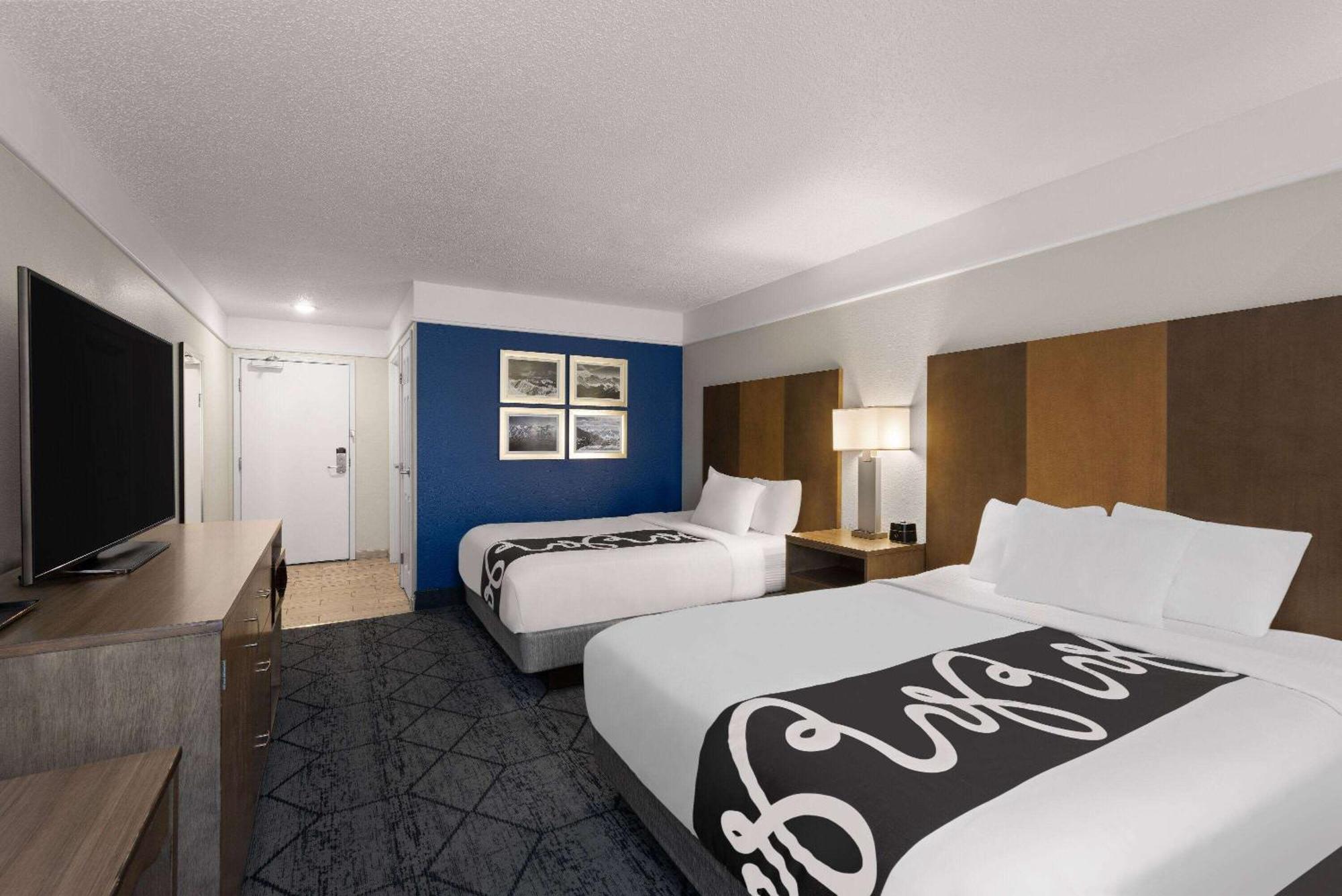 La Quinta Inn And Suites By Wyndham At Watiki Waterpark Rapid City Ngoại thất bức ảnh